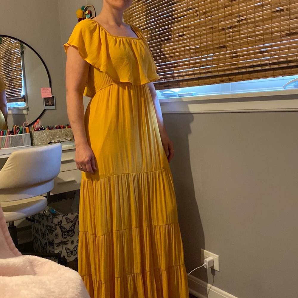 Forever 21 yellow summer maxi dress